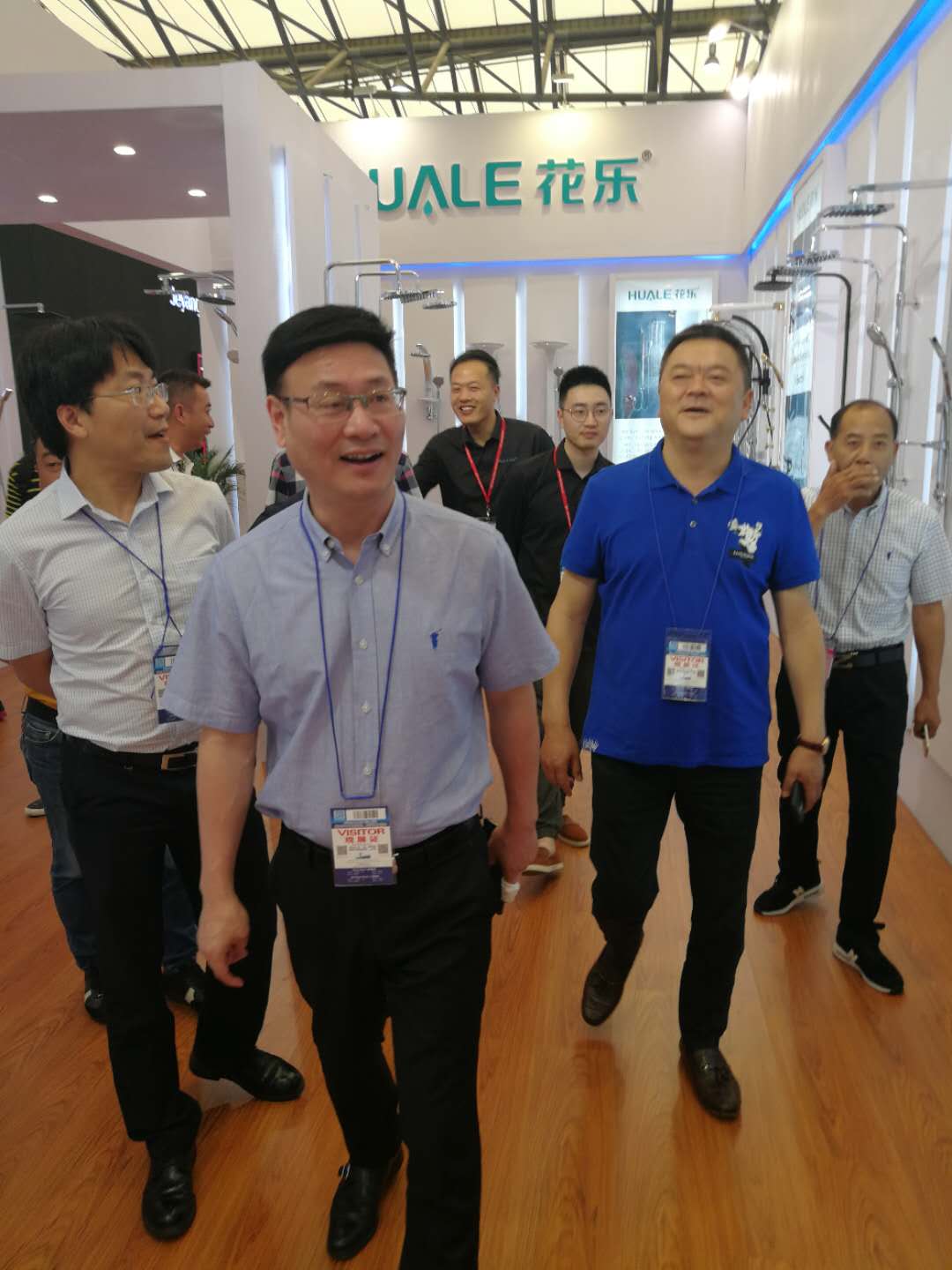 玉環(huán)副市長蔡木貴一行7人參觀中國上海國際廚房衛(wèi)浴博覽會(huì)